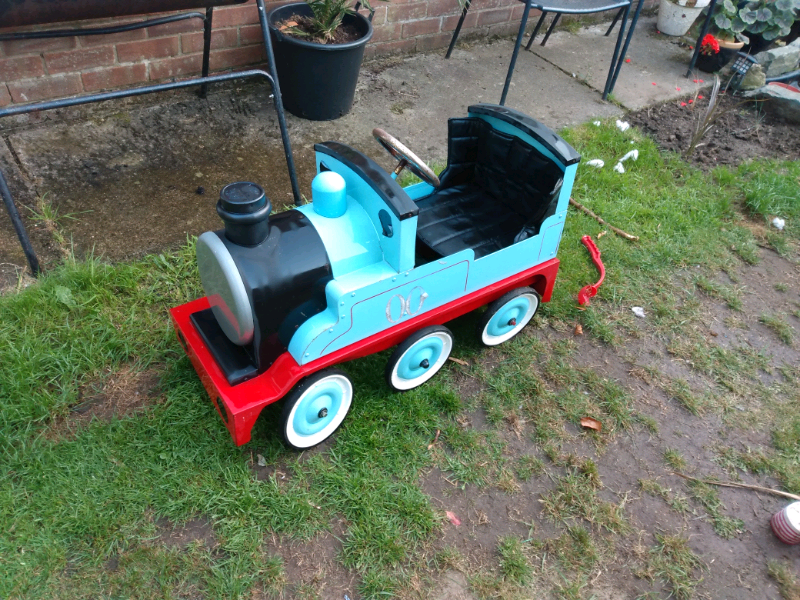 thomas the tank engine pedal car